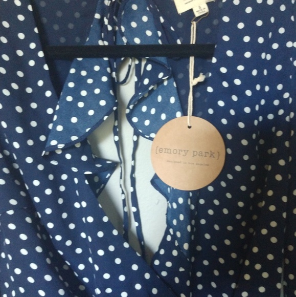 Open back polkadot blouse - Picture 3 of 3